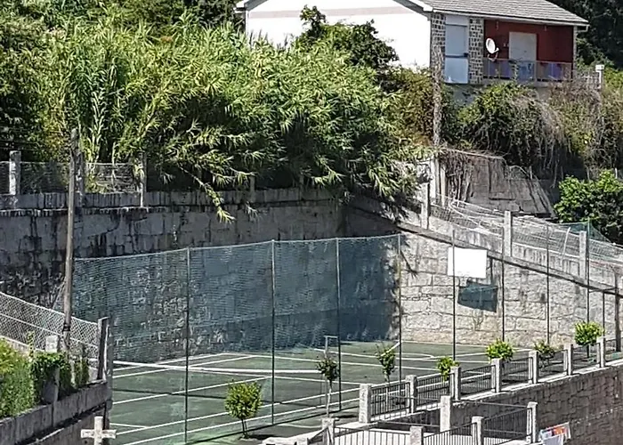 アパート Canada 2 ラショ